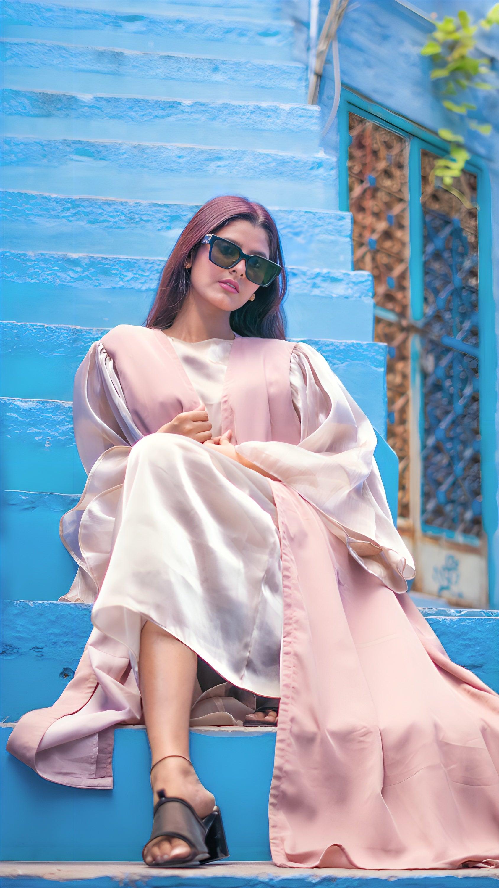 Beautiful Pink abaya by Byren Lifestyle Dubai