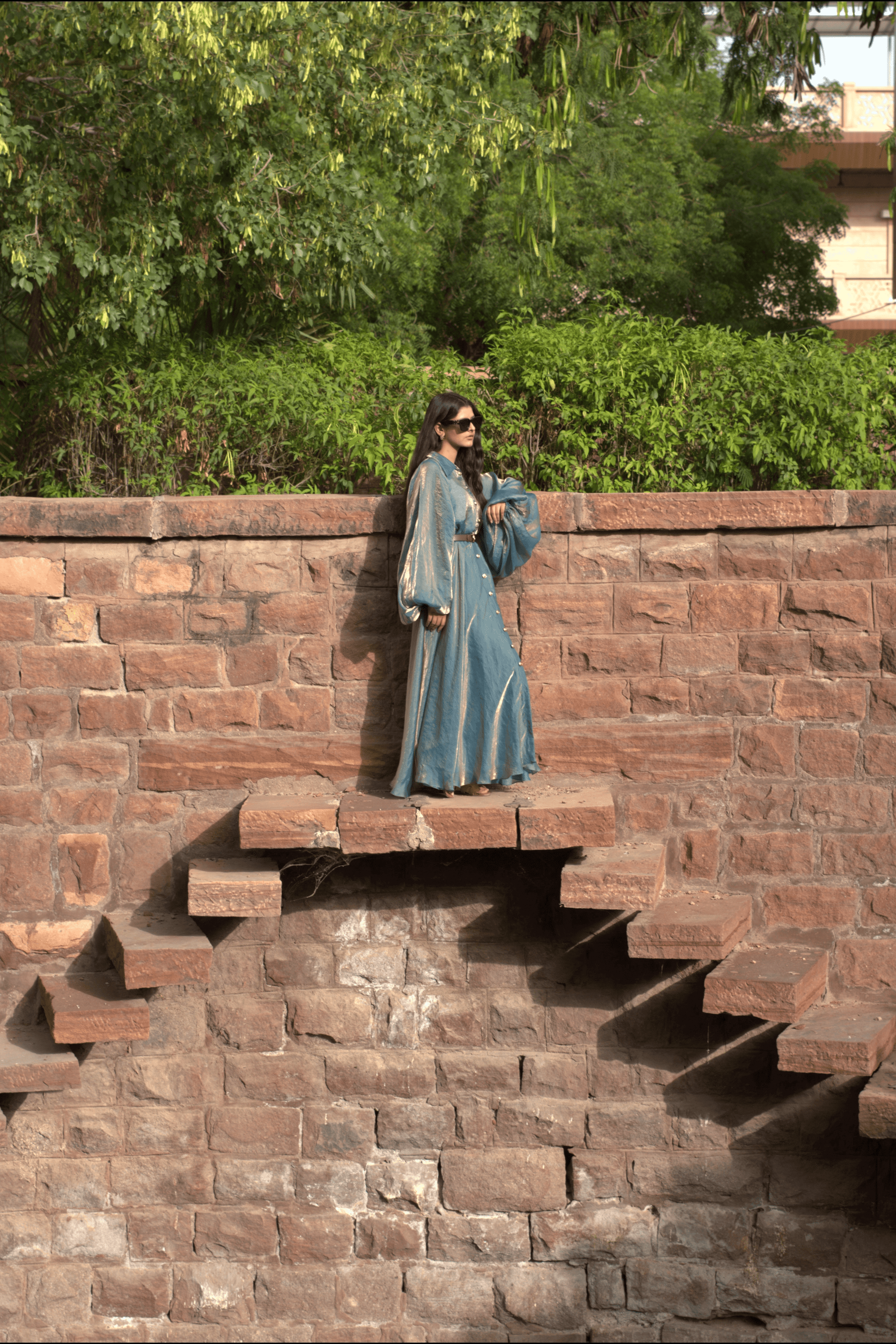 Balloon sleeves silk dress with belt