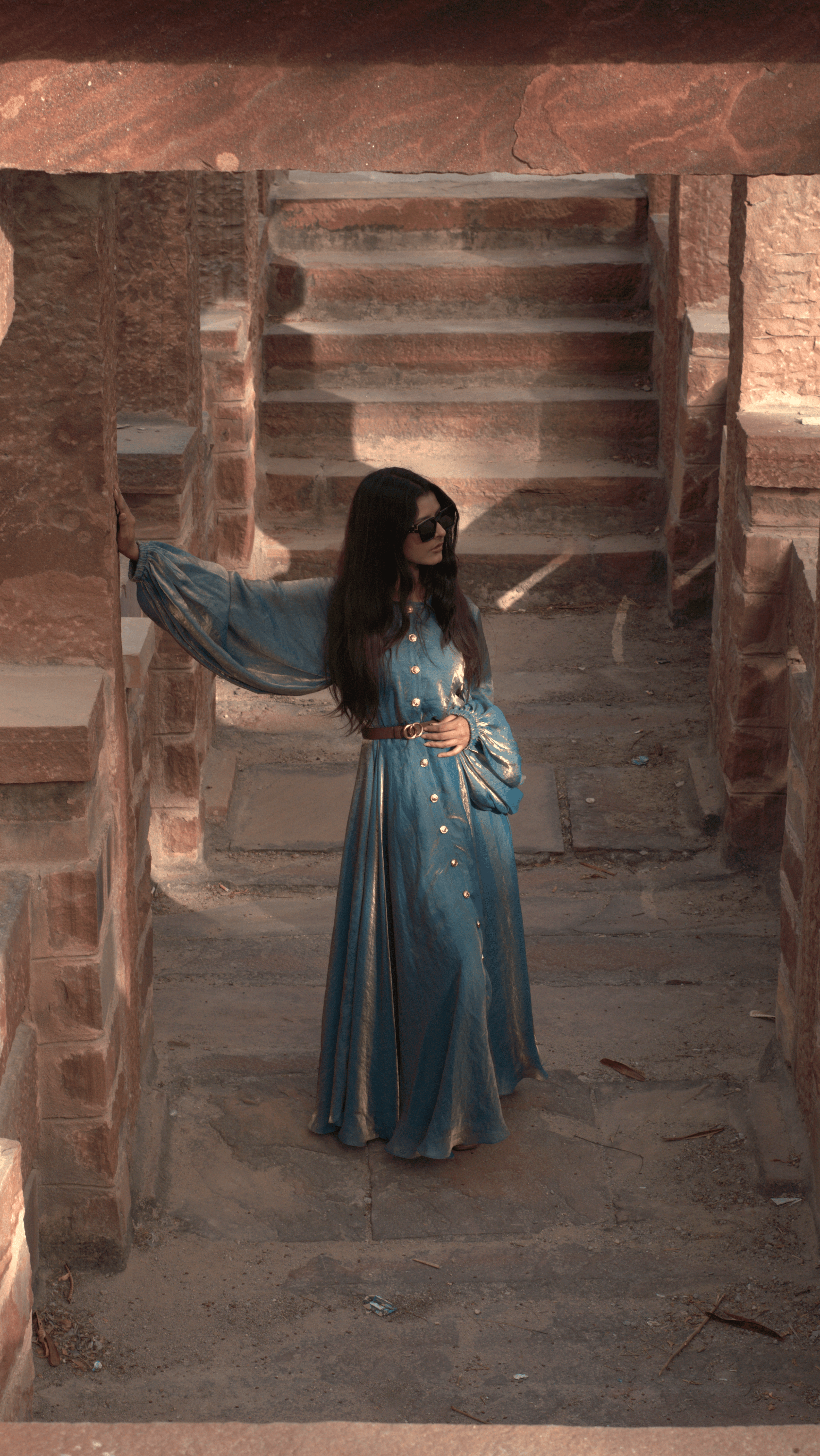 Balloon sleeves dress with belt 