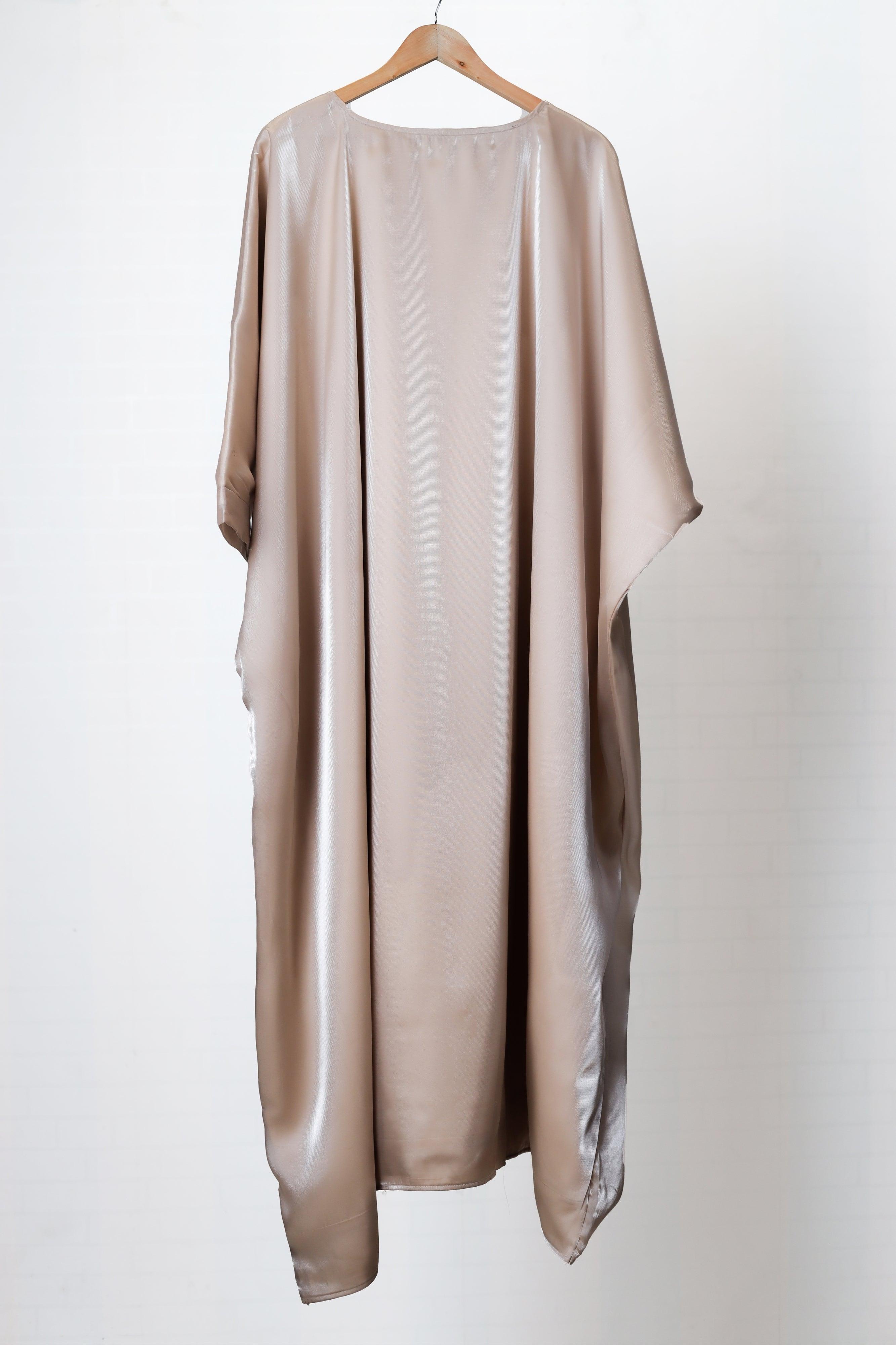 Butterfly abaya with adjustable belt 