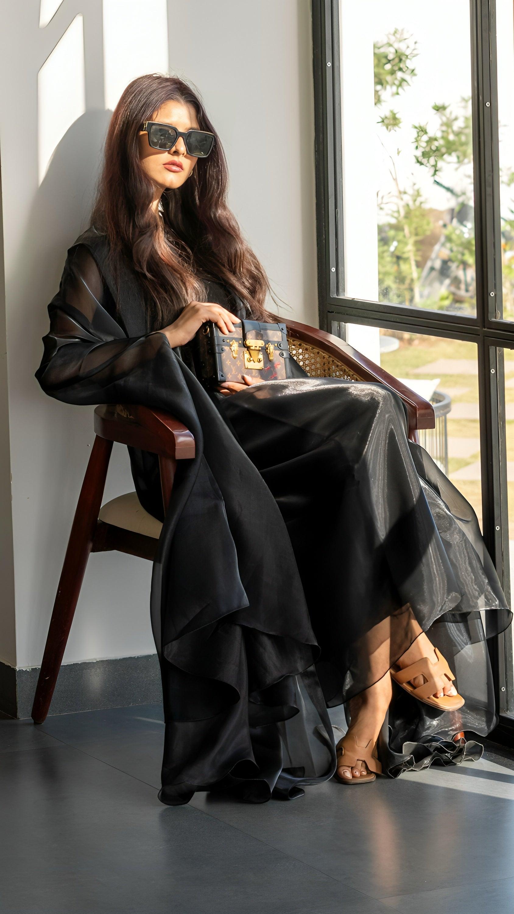 black two piece set abaya with silk material by Byren Lifestyle Dubai